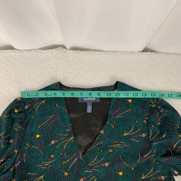 ModCloth Women's Wrap Around Floral Top Size Large - Picture 5 of 8
